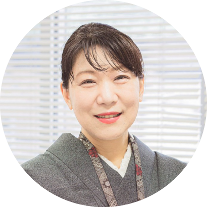 遠矢 友美先生の写真